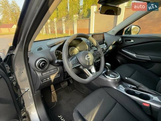 Серый Ниссан Жук, объемом двигателя 1 л и пробегом 35 тыс. км за 19900 $, фото 20 на Automoto.ua