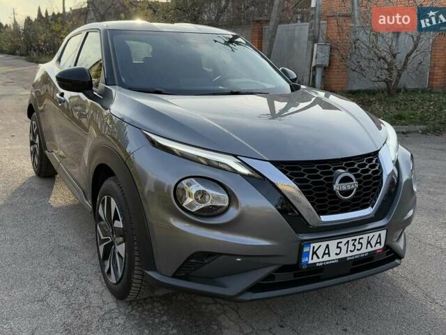 Серый Ниссан Жук, объемом двигателя 1 л и пробегом 35 тыс. км за 19900 $, фото 10 на Automoto.ua