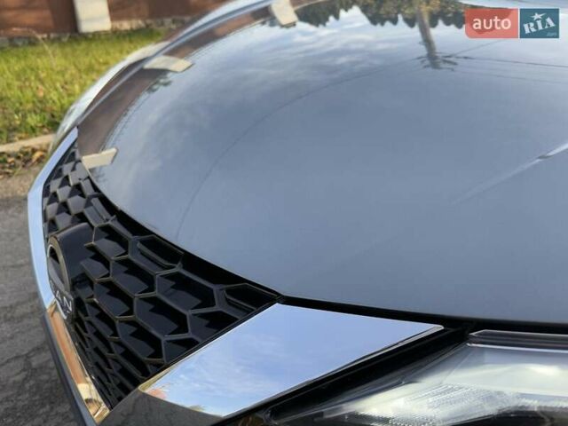 Серый Ниссан Жук, объемом двигателя 1 л и пробегом 35 тыс. км за 19900 $, фото 13 на Automoto.ua