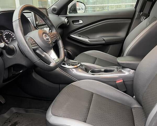 Серый Ниссан Жук, объемом двигателя 1 л и пробегом 16 тыс. км за 21062 $, фото 20 на Automoto.ua