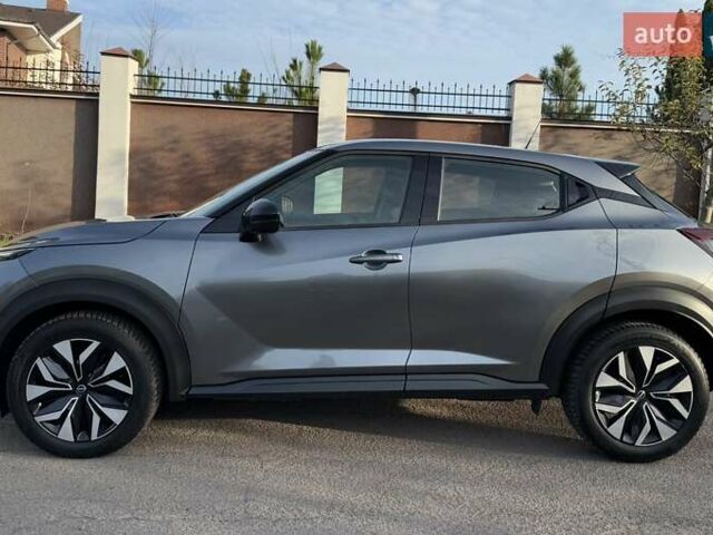 Серый Ниссан Жук, объемом двигателя 1 л и пробегом 35 тыс. км за 19900 $, фото 4 на Automoto.ua