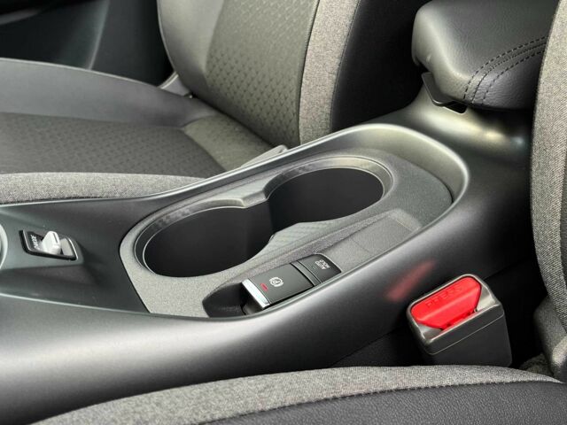 Серый Ниссан Жук, объемом двигателя 1 л и пробегом 1 тыс. км за 26074 $, фото 11 на Automoto.ua