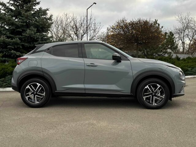 Серый Ниссан Жук, объемом двигателя 1 л и пробегом 1 тыс. км за 26074 $, фото 1 на Automoto.ua