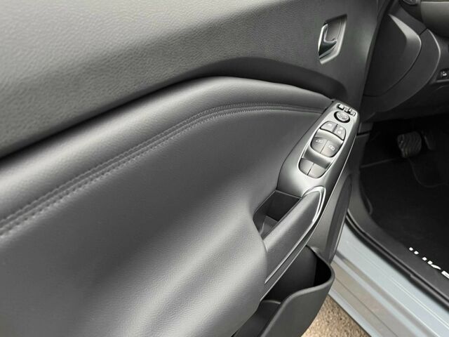 Серый Ниссан Жук, объемом двигателя 1 л и пробегом 1 тыс. км за 26074 $, фото 8 на Automoto.ua