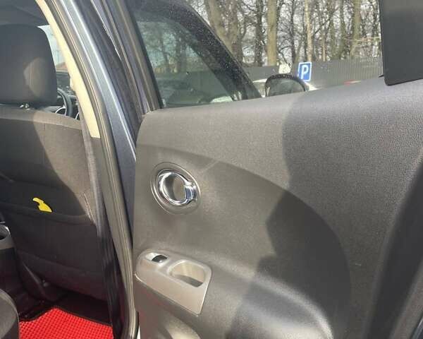 Синий Ниссан Жук, объемом двигателя 1.62 л и пробегом 132 тыс. км за 9800 $, фото 11 на Automoto.ua