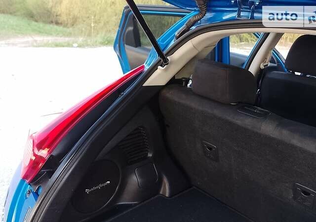 Синий Ниссан Жук, объемом двигателя 1.6 л и пробегом 230 тыс. км за 9999 $, фото 27 на Automoto.ua