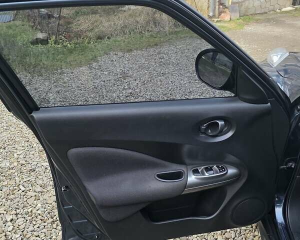 Синий Ниссан Жук, объемом двигателя 1.6 л и пробегом 120 тыс. км за 8000 $, фото 16 на Automoto.ua