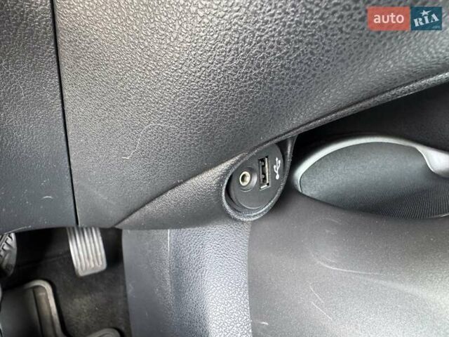 Синий Ниссан Жук, объемом двигателя 1.6 л и пробегом 121 тыс. км за 9150 $, фото 31 на Automoto.ua