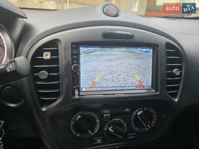 Синий Ниссан Жук, объемом двигателя 1.6 л и пробегом 120 тыс. км за 8000 $, фото 9 на Automoto.ua