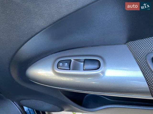 Синий Ниссан Жук, объемом двигателя 1.6 л и пробегом 165 тыс. км за 8650 $, фото 55 на Automoto.ua