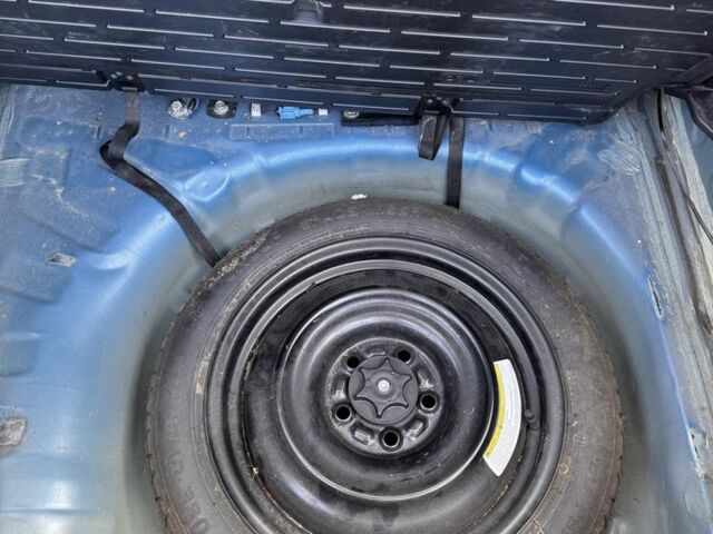 Ниссан Жук 2012 в Днепре (Днепропетровске) на Automoto.ua Синий Ниссан Жук, объемом двигателя 1.6 л и пробегом 130 тыс. км за 9200 $, фото 7 на Automoto.ua