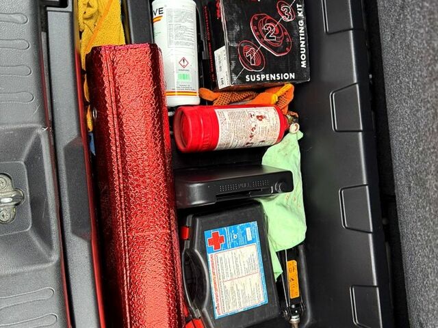 Синій Ніссан Жук, об'ємом двигуна 1.6 л та пробігом 120 тис. км за 12500 $, фото 6 на Automoto.ua