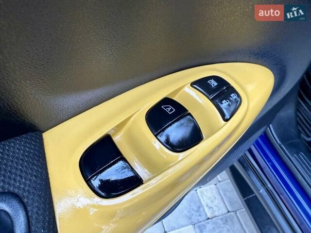 Синій Ніссан Жук, об'ємом двигуна 1.6 л та пробігом 35 тис. км за 14999 $, фото 34 на Automoto.ua