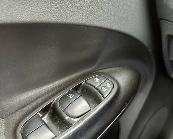 Синий Ниссан Жук, объемом двигателя 1.62 л и пробегом 153 тыс. км за 13600 $, фото 45 на Automoto.ua