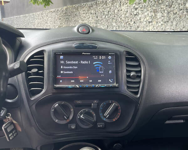 Синій Ніссан Жук, об'ємом двигуна 1.6 л та пробігом 86 тис. км за 14900 $, фото 7 на Automoto.ua