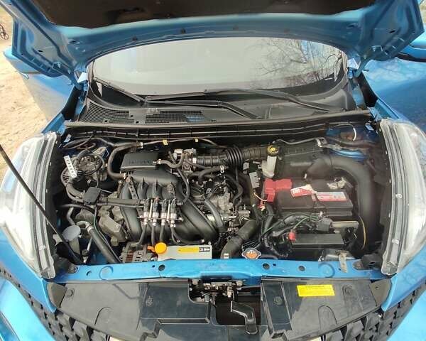 Синий Ниссан Жук, объемом двигателя 1.6 л и пробегом 105 тыс. км за 15550 $, фото 3 на Automoto.ua