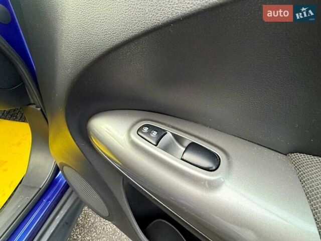 Синий Ниссан Жук, объемом двигателя 1.6 л и пробегом 22 тыс. км за 14800 $, фото 39 на Automoto.ua