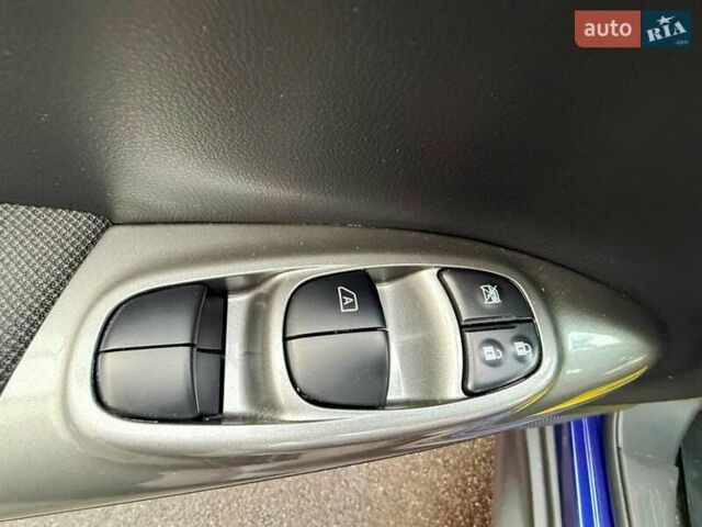 Синий Ниссан Жук, объемом двигателя 1.6 л и пробегом 22 тыс. км за 14800 $, фото 38 на Automoto.ua