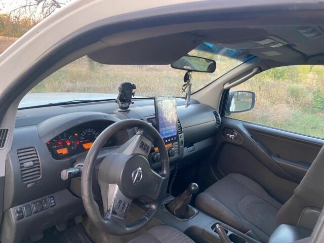 Білий Ніссан Кінг Каб, об'ємом двигуна 2.5 л та пробігом 240 тис. км за 5600 $, фото 7 на Automoto.ua