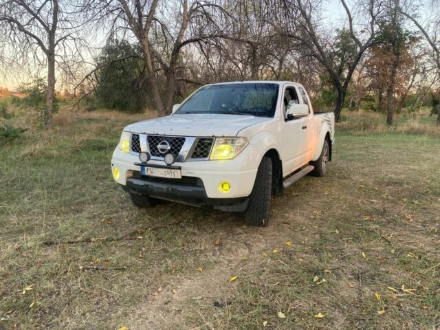 Білий Ніссан Кінг Каб, об'ємом двигуна 2.5 л та пробігом 240 тис. км за 5600 $, фото 1 на Automoto.ua