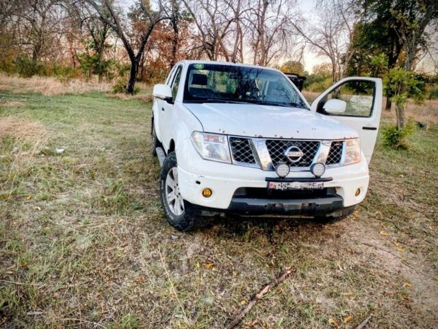 Білий Ніссан Кінг Каб, об'ємом двигуна 2.5 л та пробігом 240 тис. км за 5600 $, фото 2 на Automoto.ua