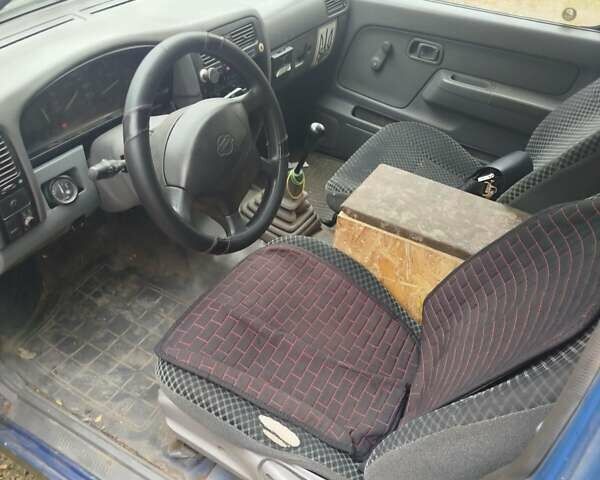 Ниссан Кинг Каб, объемом двигателя 2.5 л и пробегом 250 тыс. км за 4300 $, фото 2 на Automoto.ua