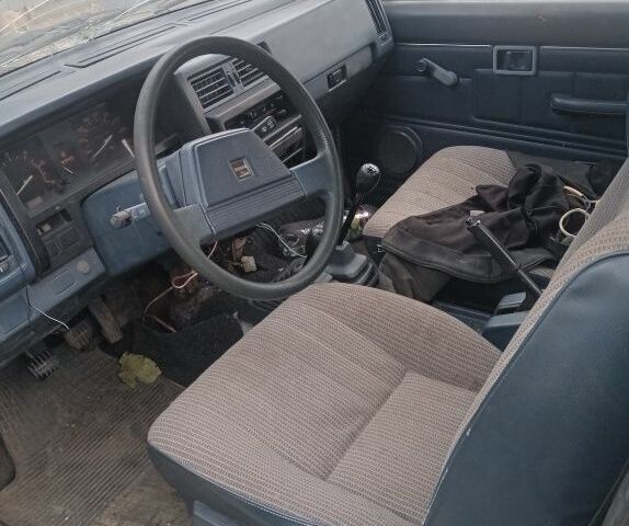 Зелений Ніссан Кінг Каб, об'ємом двигуна 0 л та пробігом 230 тис. км за 1999 $, фото 1 на Automoto.ua