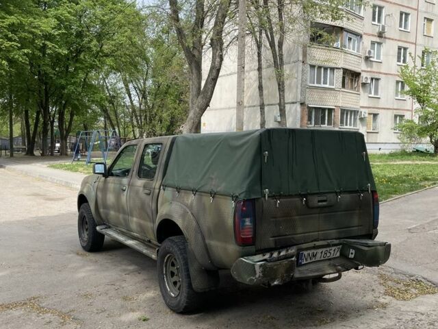 Зеленый Ниссан Кинг Каб, объемом двигателя 2.5 л и пробегом 312 тыс. км за 4300 $, фото 2 на Automoto.ua