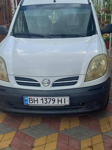 Белый Ниссан Кубистар, объемом двигателя 1.46 л и пробегом 247 тыс. км за 5000 $, фото 5 на Automoto.ua