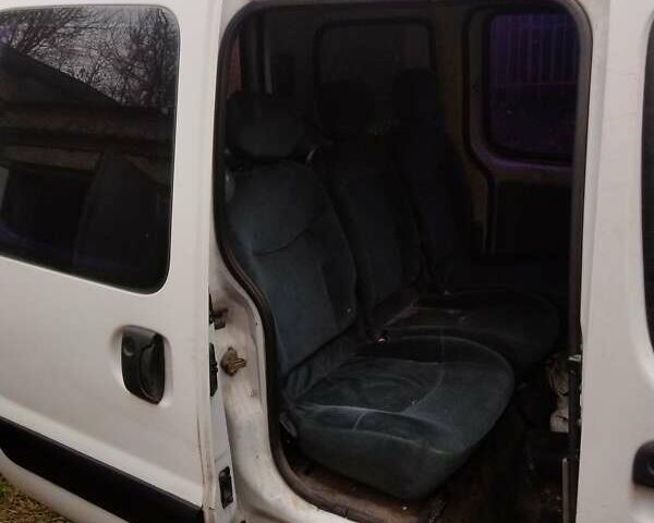 Белый Ниссан Кубистар, объемом двигателя 1.46 л и пробегом 400 тыс. км за 3000 $, фото 7 на Automoto.ua