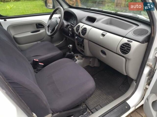 Белый Ниссан Кубистар, объемом двигателя 1.15 л и пробегом 320 тыс. км за 3350 $, фото 5 на Automoto.ua