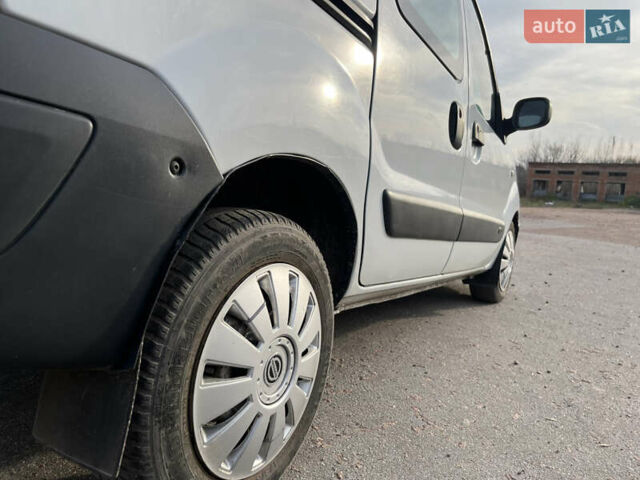 Белый Ниссан Кубистар, объемом двигателя 1.5 л и пробегом 200 тыс. км за 4600 $, фото 11 на Automoto.ua