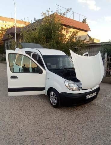 Белый Ниссан Кубистар, объемом двигателя 1.46 л и пробегом 400 тыс. км за 3100 $, фото 7 на Automoto.ua