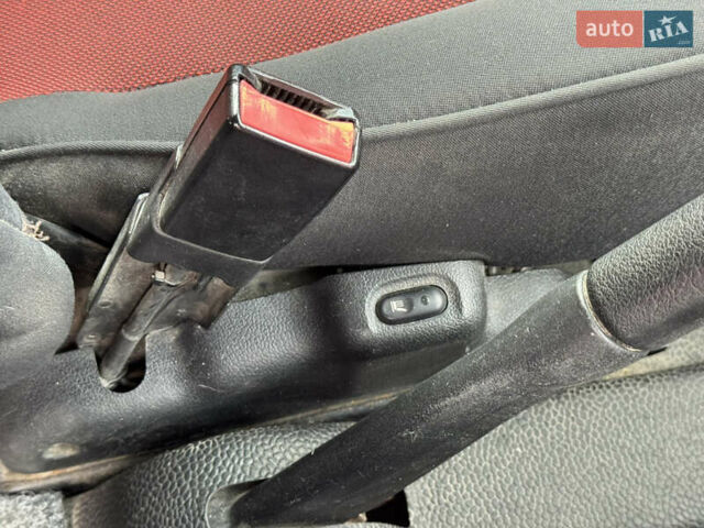 Красный Ниссан Кубистар, объемом двигателя 1.46 л и пробегом 219 тыс. км за 3650 $, фото 14 на Automoto.ua