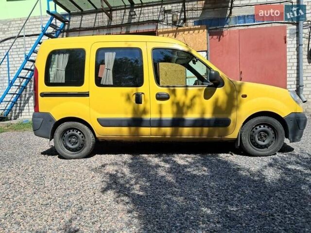 Желтый Ниссан Кубистар, объемом двигателя 1.5 л и пробегом 270 тыс. км за 3200 $, фото 3 на Automoto.ua