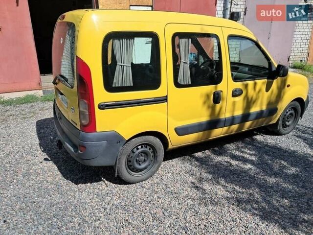 Желтый Ниссан Кубистар, объемом двигателя 1.5 л и пробегом 270 тыс. км за 3200 $, фото 4 на Automoto.ua