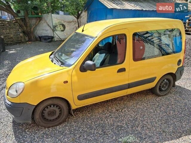 Желтый Ниссан Кубистар, объемом двигателя 1.5 л и пробегом 270 тыс. км за 3200 $, фото 9 на Automoto.ua