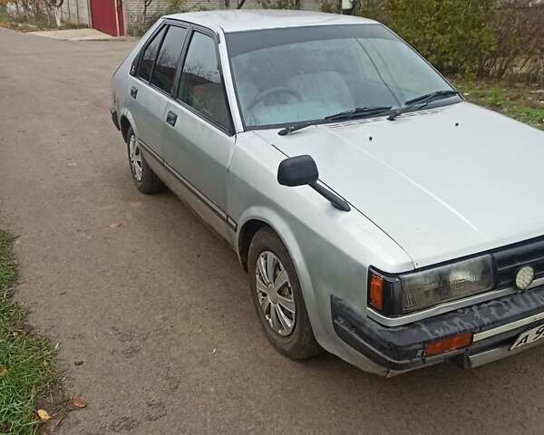 Серый Ниссан Лэнгли, объемом двигателя 0 л и пробегом 160 тыс. км за 1500 $, фото 5 на Automoto.ua