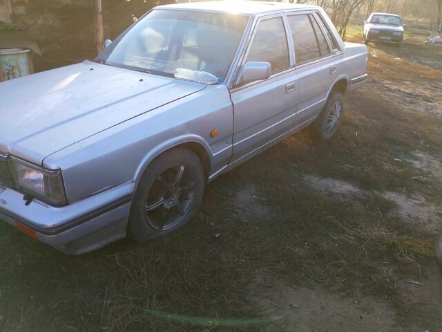 Серый Ниссан Лаурел, объемом двигателя 2.8 л и пробегом 250 тыс. км за 800 $, фото 2 на Automoto.ua