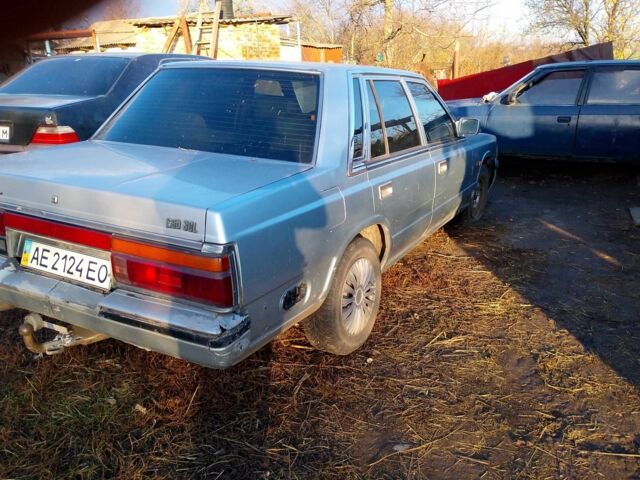 Серый Ниссан Лаурел, объемом двигателя 2.8 л и пробегом 250 тыс. км за 800 $, фото 4 на Automoto.ua