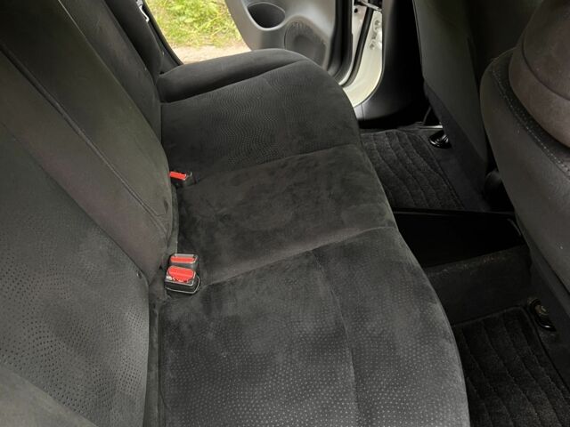 Белый Ниссан Лиф, объемом двигателя 0 л и пробегом 84 тыс. км за 11900 $, фото 6 на Automoto.ua