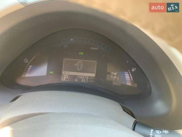 Белый Ниссан Лиф, объемом двигателя 0 л и пробегом 140 тыс. км за 4500 $, фото 14 на Automoto.ua