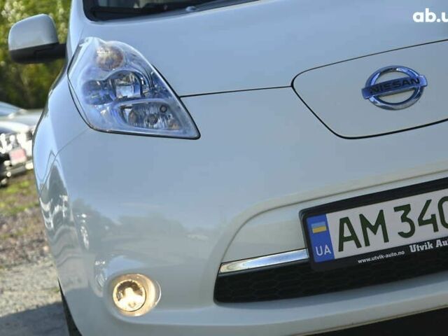 Белый Ниссан Лиф, объемом двигателя 0 л и пробегом 142 тыс. км за 5800 $, фото 3 на Automoto.ua