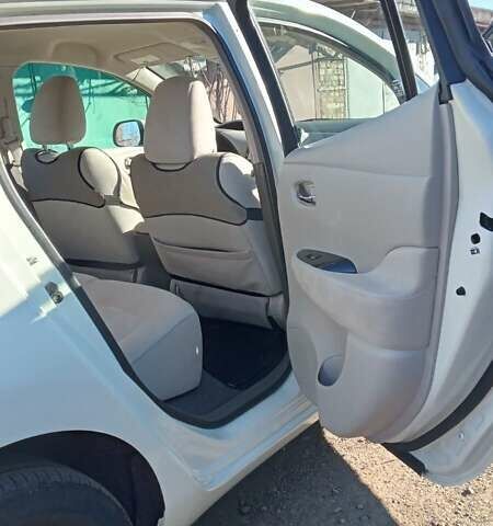 Білий Ніссан Ліф, об'ємом двигуна 0 л та пробігом 73 тис. км за 7500 $, фото 9 на Automoto.ua