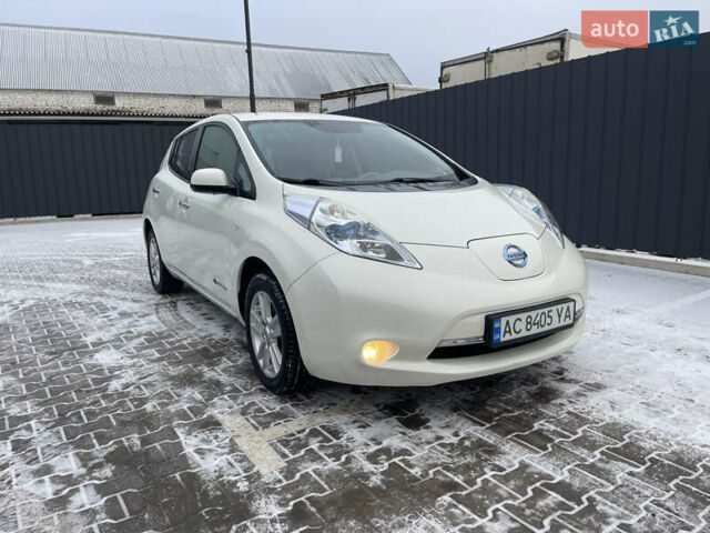 Белый Ниссан Лиф, объемом двигателя 0 л и пробегом 140 тыс. км за 4300 $, фото 21 на Automoto.ua