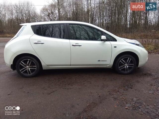 Белый Ниссан Лиф, объемом двигателя 0 л и пробегом 100 тыс. км за 4800 $, фото 8 на Automoto.ua