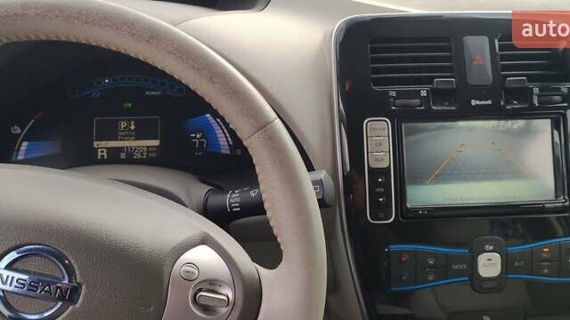 Ниссан Лиф 2011 в Ивано-Франковске на Automoto.ua Белый Ниссан Лиф, объемом двигателя 0 л и пробегом 117 тыс. км за 4600 $, фото 16 на Automoto.ua