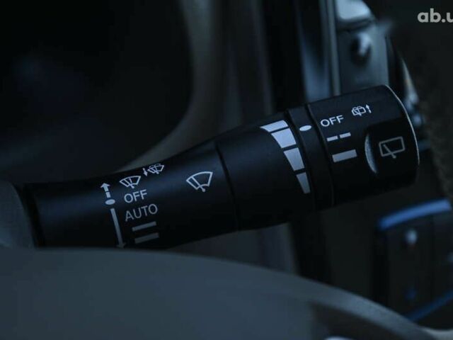 Белый Ниссан Лиф, объемом двигателя 0 л и пробегом 142 тыс. км за 5800 $, фото 22 на Automoto.ua