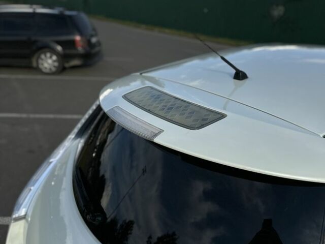 Белый Ниссан Лиф, объемом двигателя 0 л и пробегом 134 тыс. км за 4300 $, фото 8 на Automoto.ua