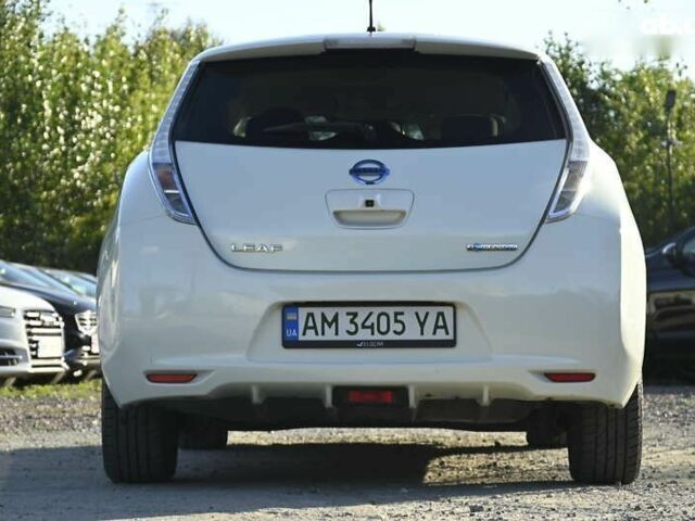 Белый Ниссан Лиф, объемом двигателя 0 л и пробегом 142 тыс. км за 5800 $, фото 11 на Automoto.ua